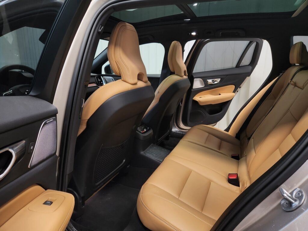Volvo V60, image 9