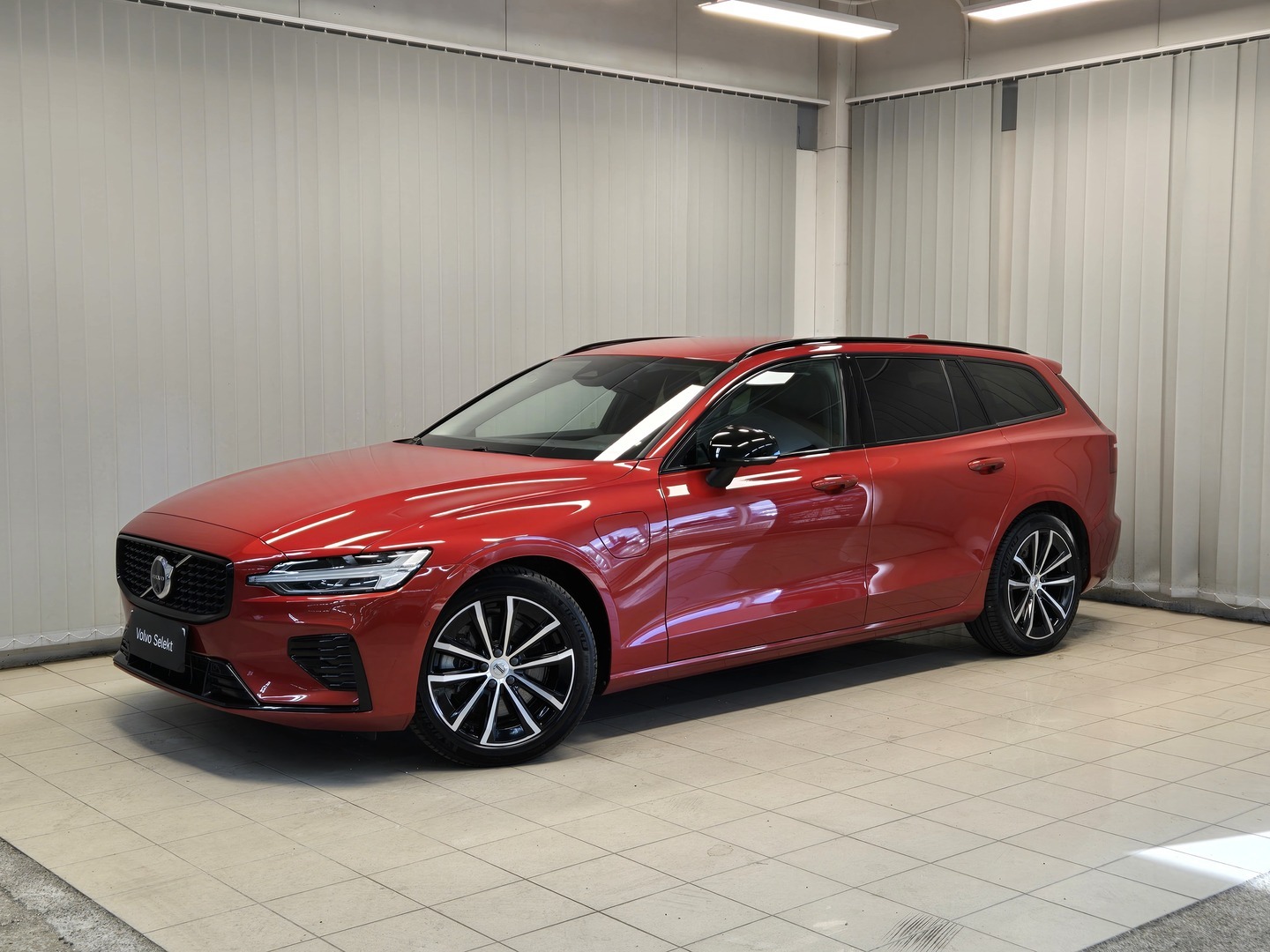 Volvo V60 2025, kuva 2/12