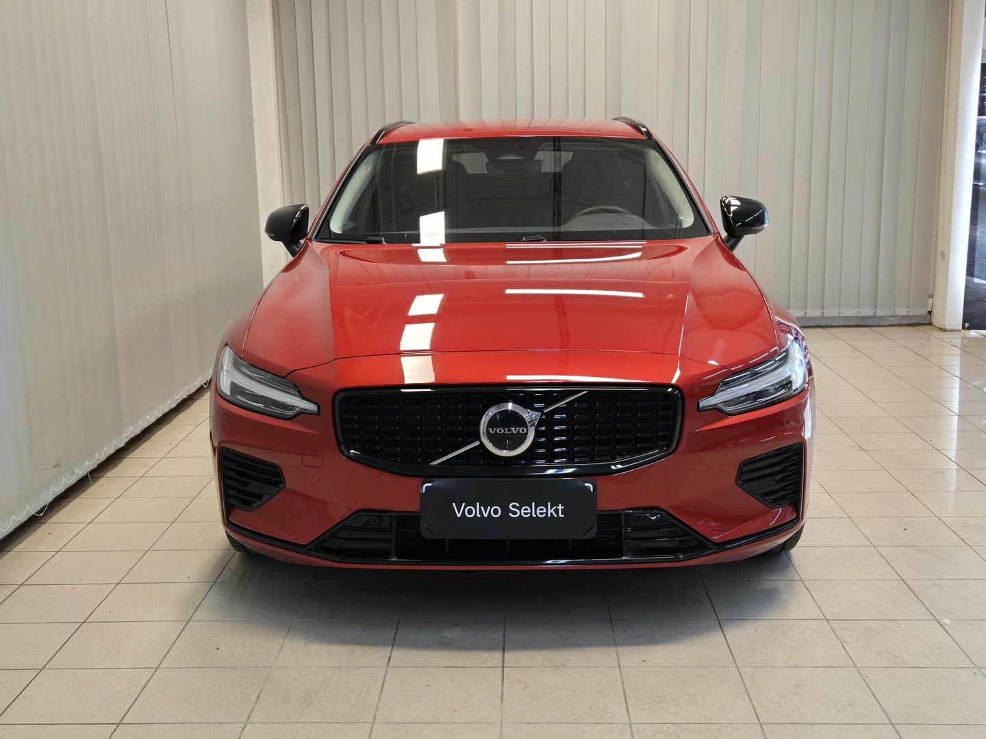 Volvo V60 2025, kuva 3/12
