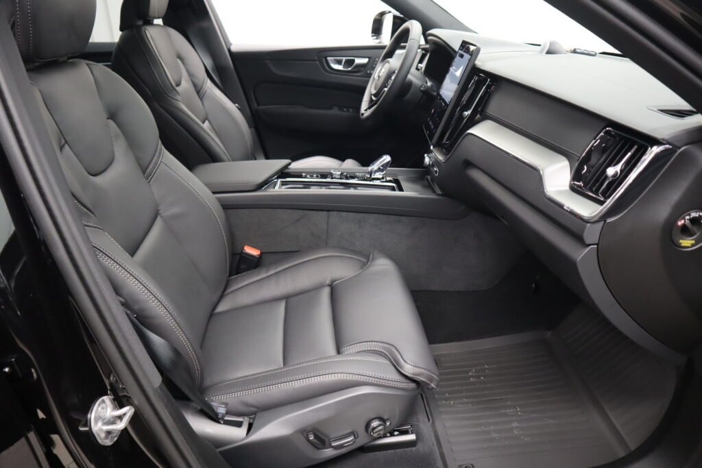 Volvo XC60, image 10