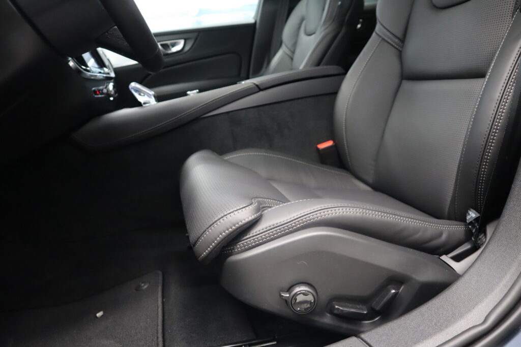 Volvo V60, image 12