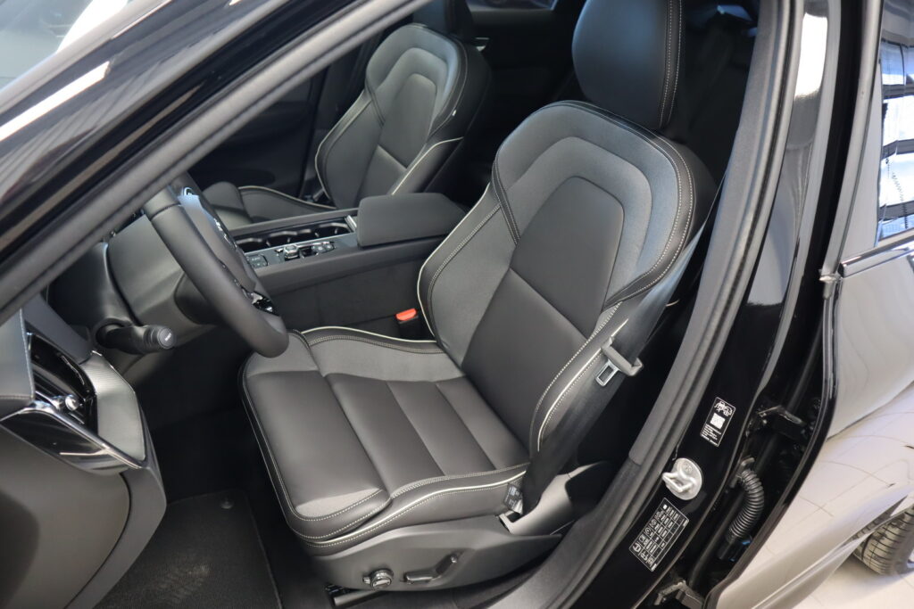 Volvo XC60, image 8