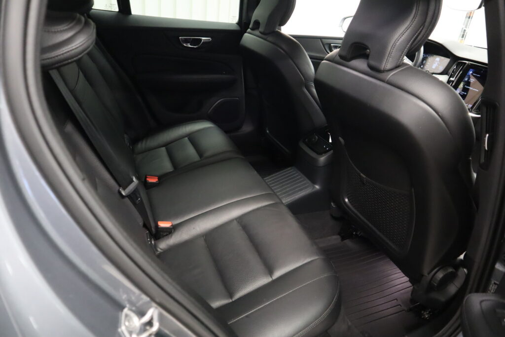 Volvo V60, image 10