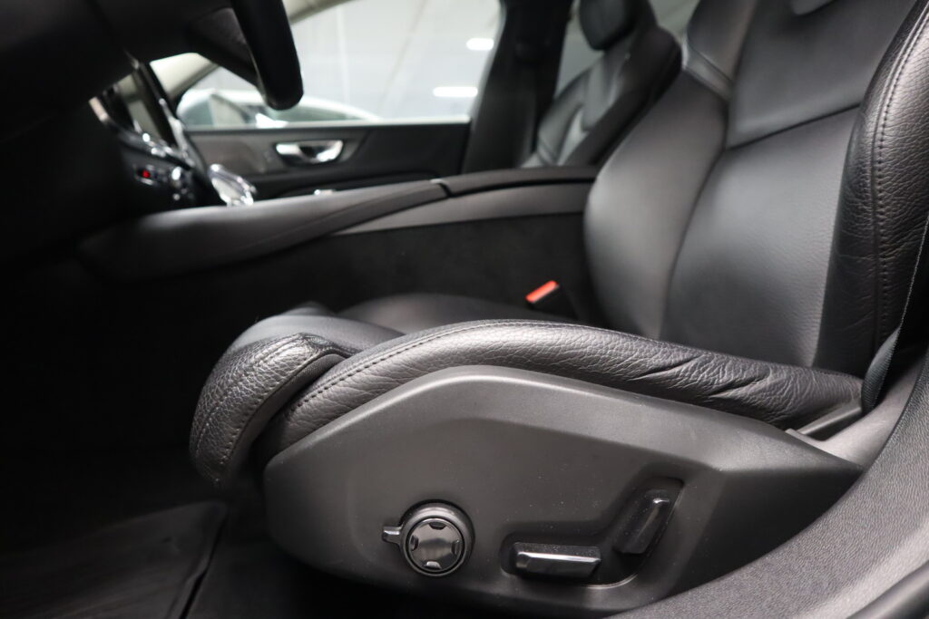 Volvo V60, image 12