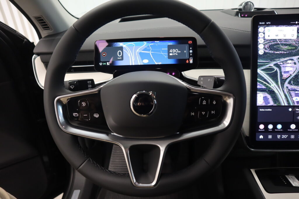 Volvo EX90, image 14