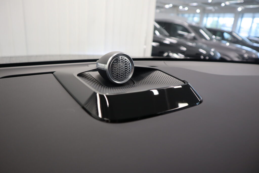 Volvo EX90, image 16