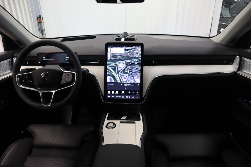 Volvo EX90, image 7