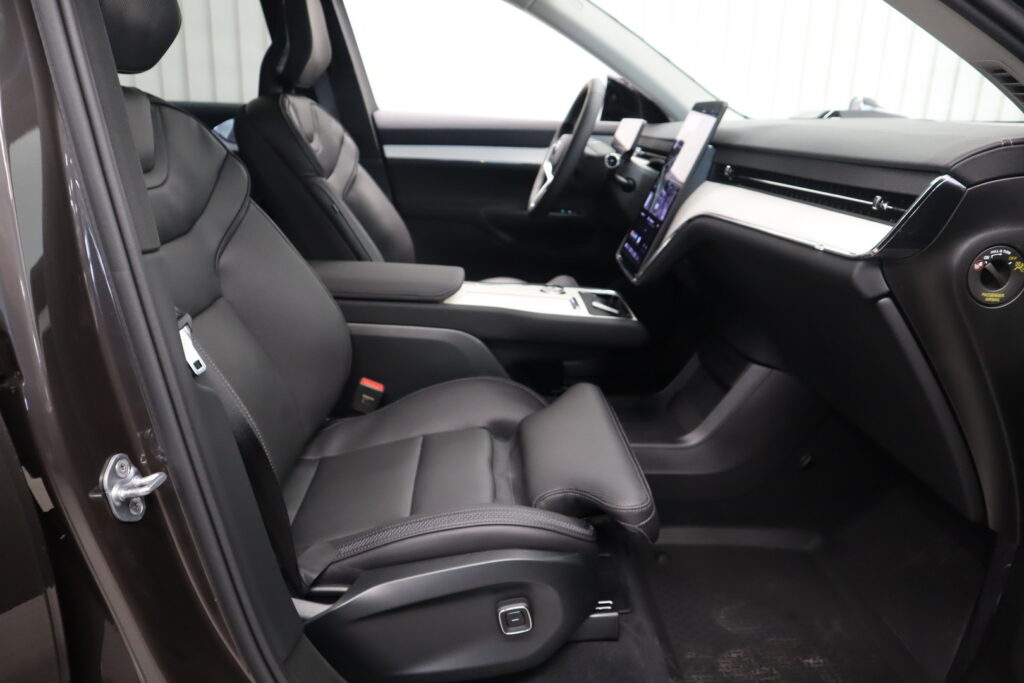 Volvo EX90, image 9