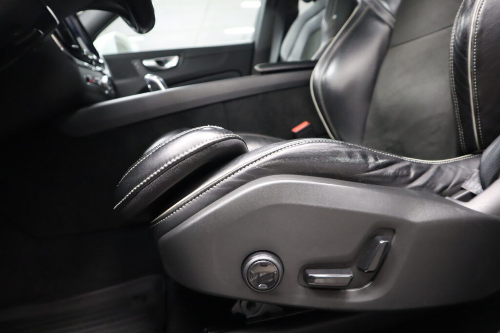 Volvo XC60, image 11