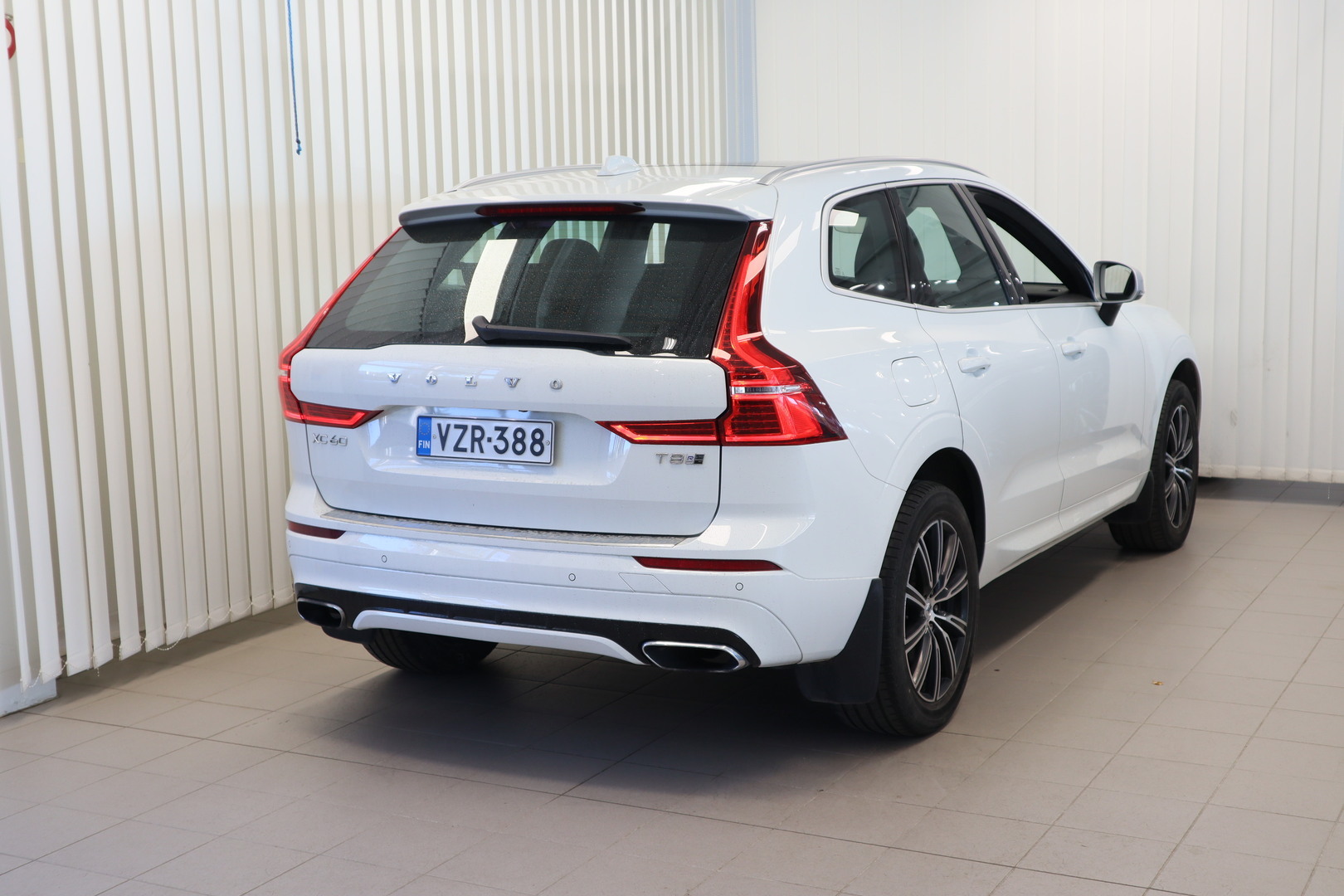 Volvo XC60 T8 AWD R-Design aut 2018, kuva 6/26