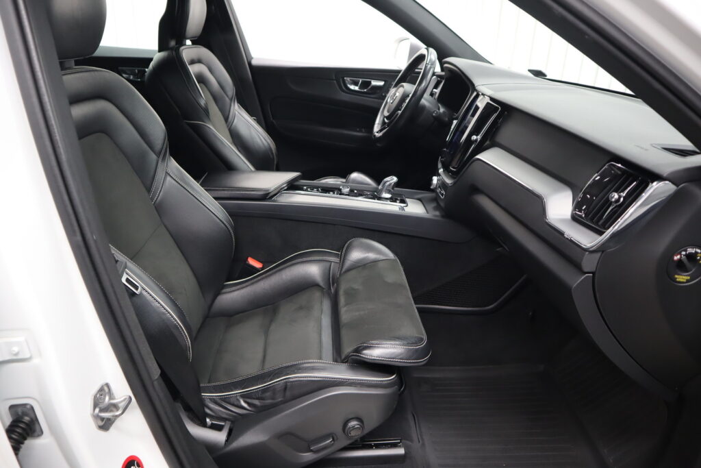 Volvo XC60, image 9