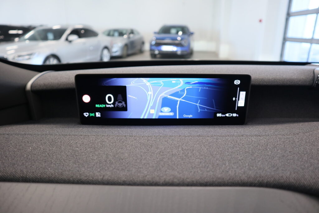 Volvo EX60, image 12