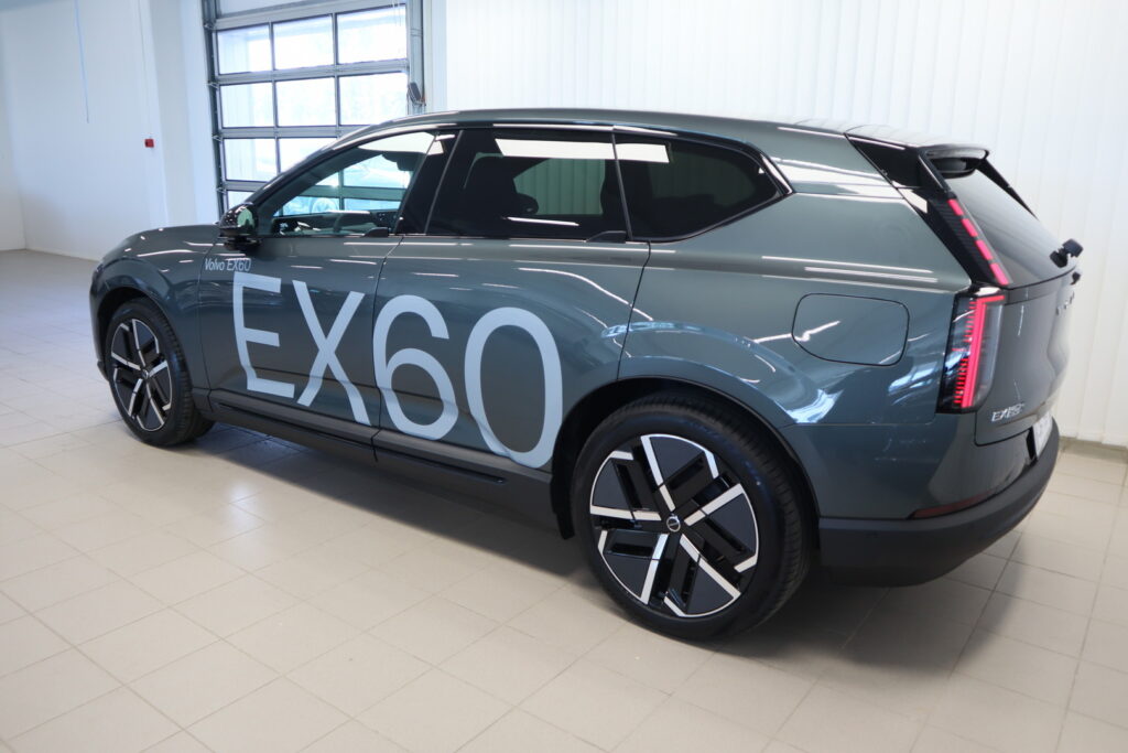 Volvo EX60, image 5