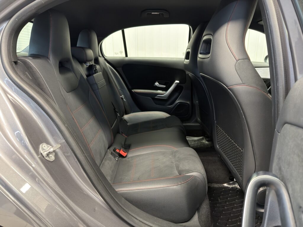 Mercedes-Benz A, image 9