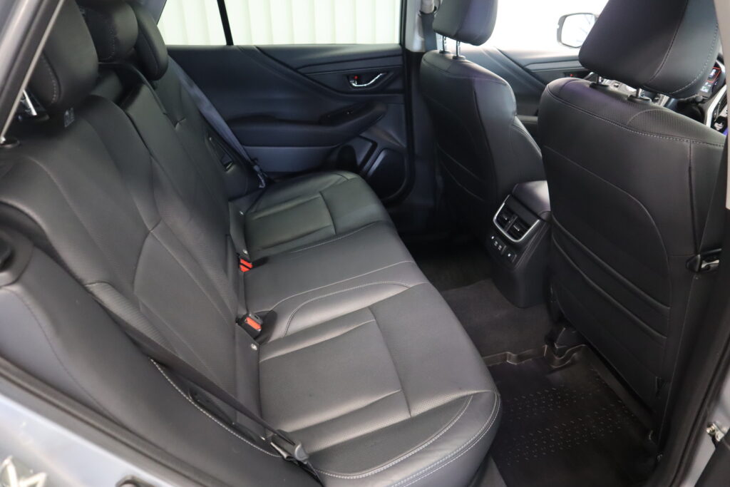 Subaru Outback, image 12