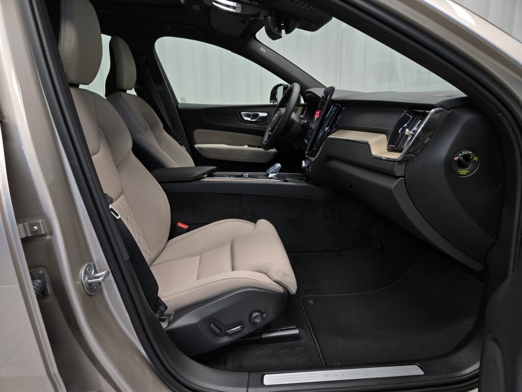 Volvo XC60, image 9