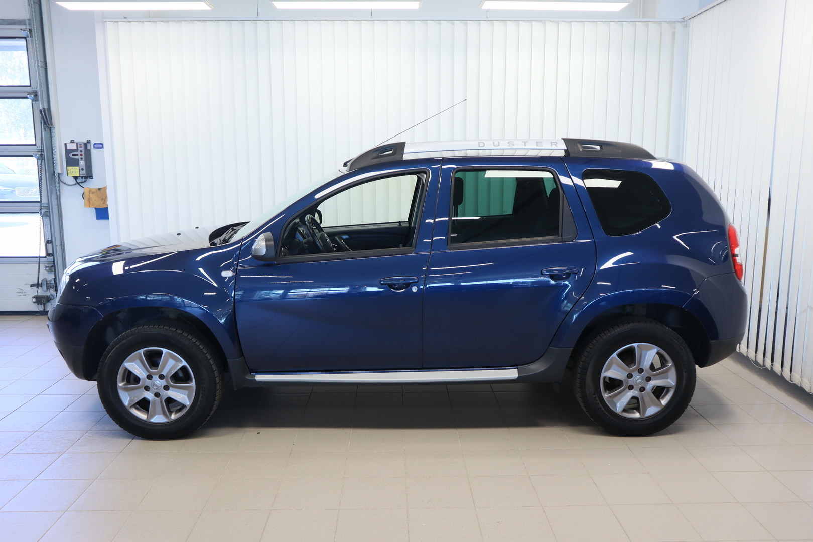 Dacia Duster dCi 110 S&S 4x4 Jubileum+ 2016, kuva 3/18