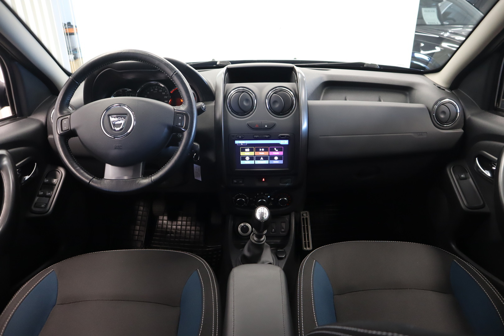Dacia Duster dCi 110 S&S 4x4 Jubileum+ 2016, kuva 7/18