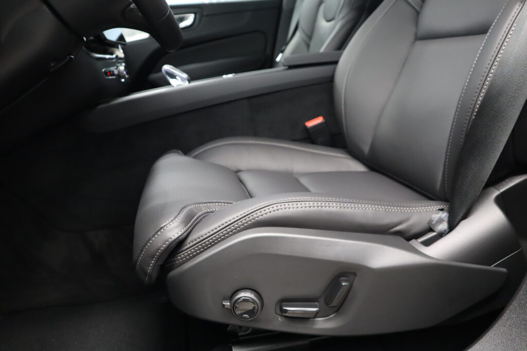 Volvo XC60, image 11