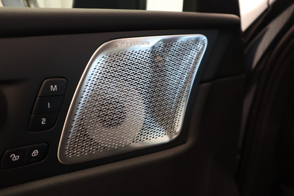 Volvo XC60, image 12