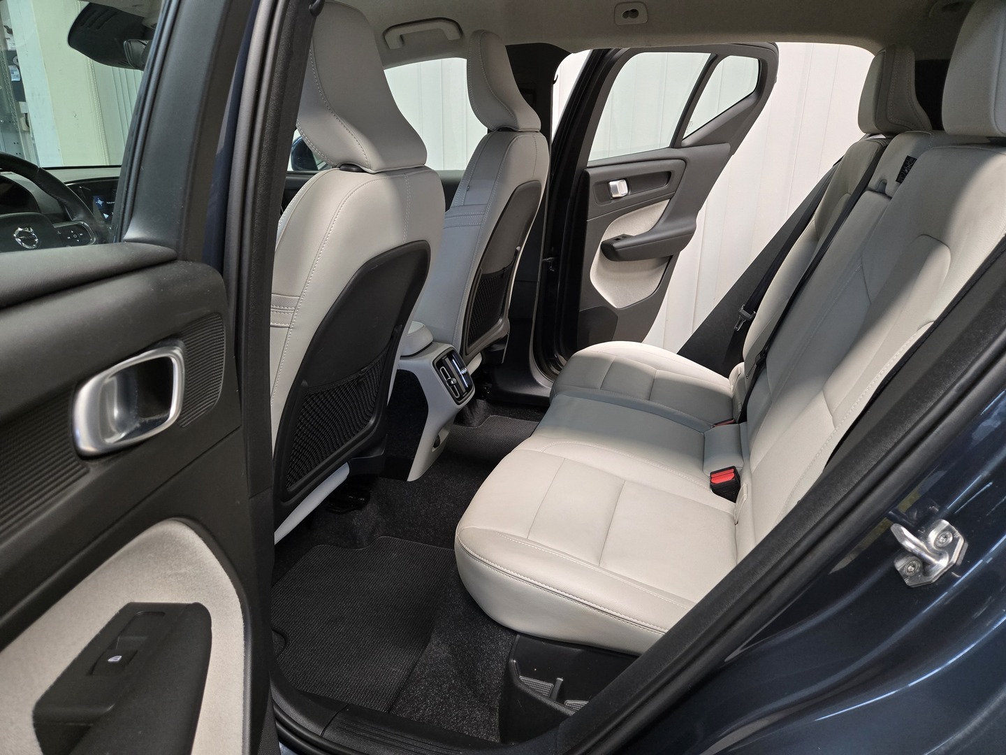 Volvo XC40 D4 AWD Inscription aut 2018, photo 6/25