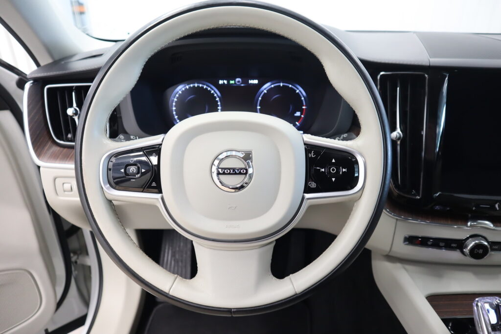 Volvo XC60, image 13