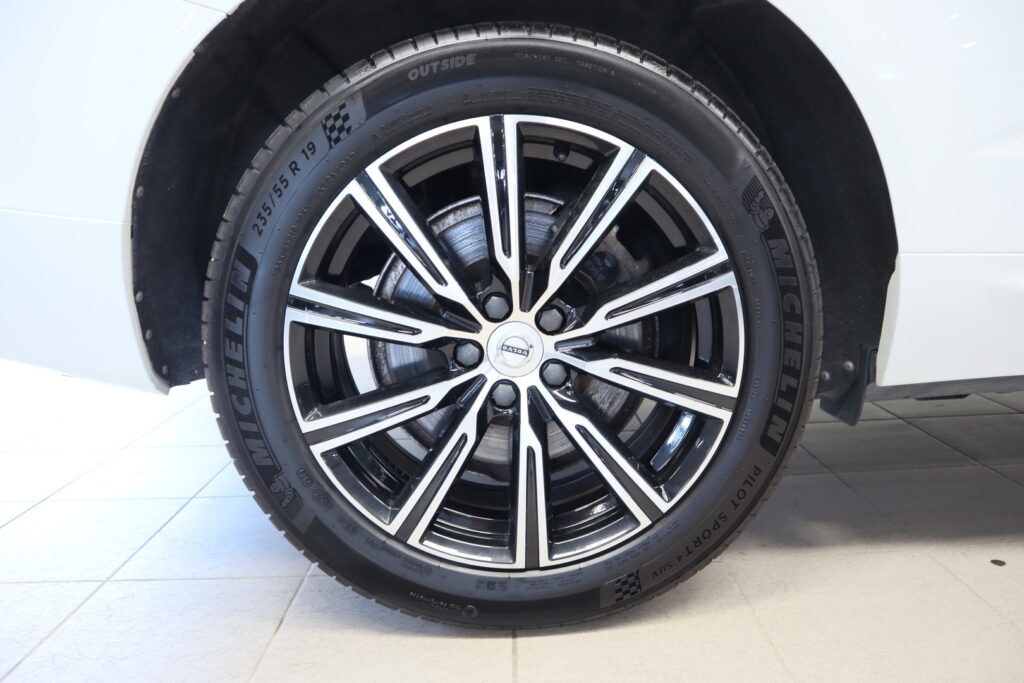 Volvo XC60, image 23