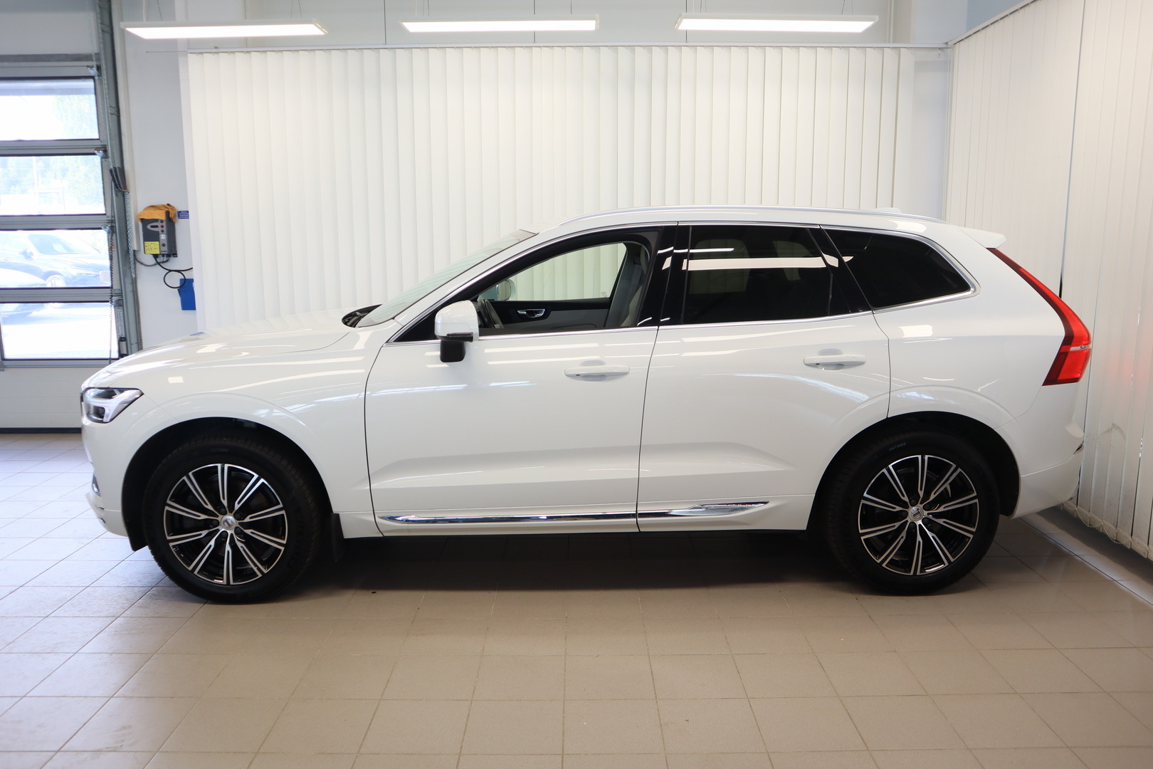 Volvo XC60 2020, kuva 3/23
