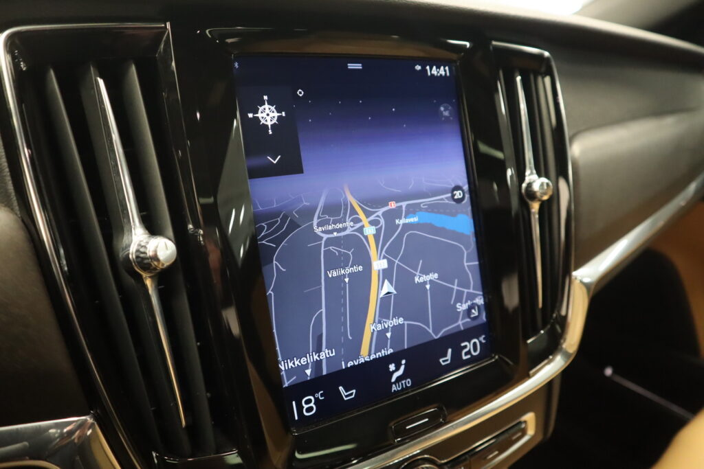 Volvo V90 Cross Country, image 15