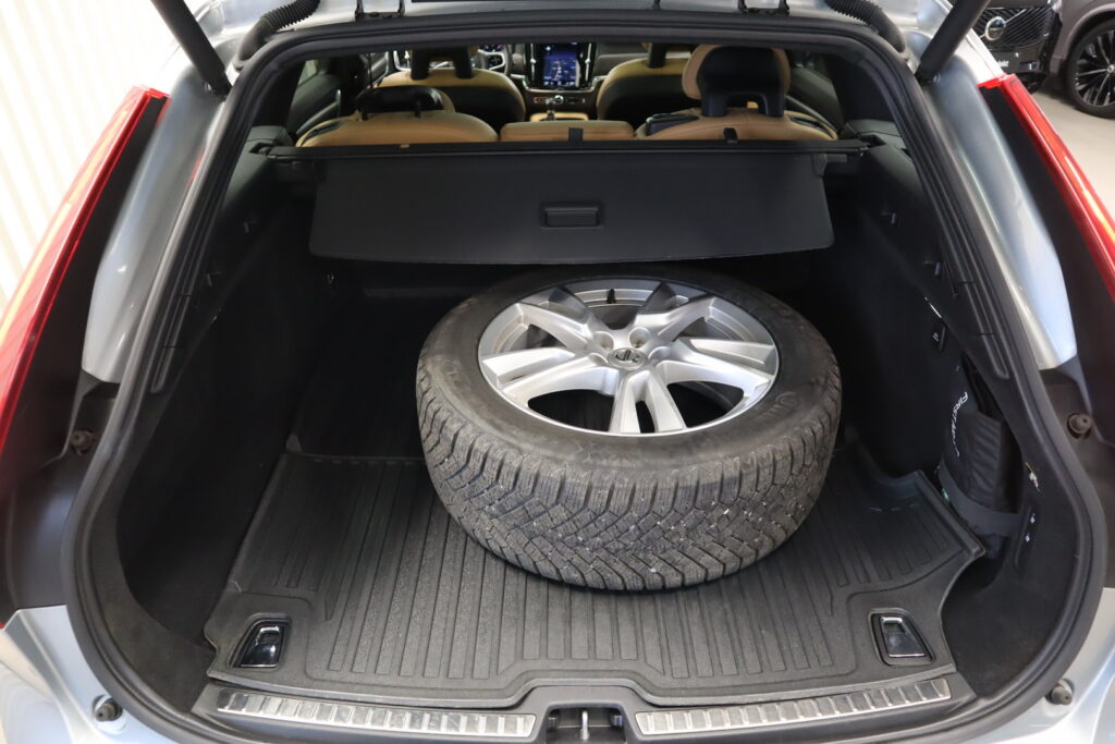 Volvo V90 Cross Country, image 22