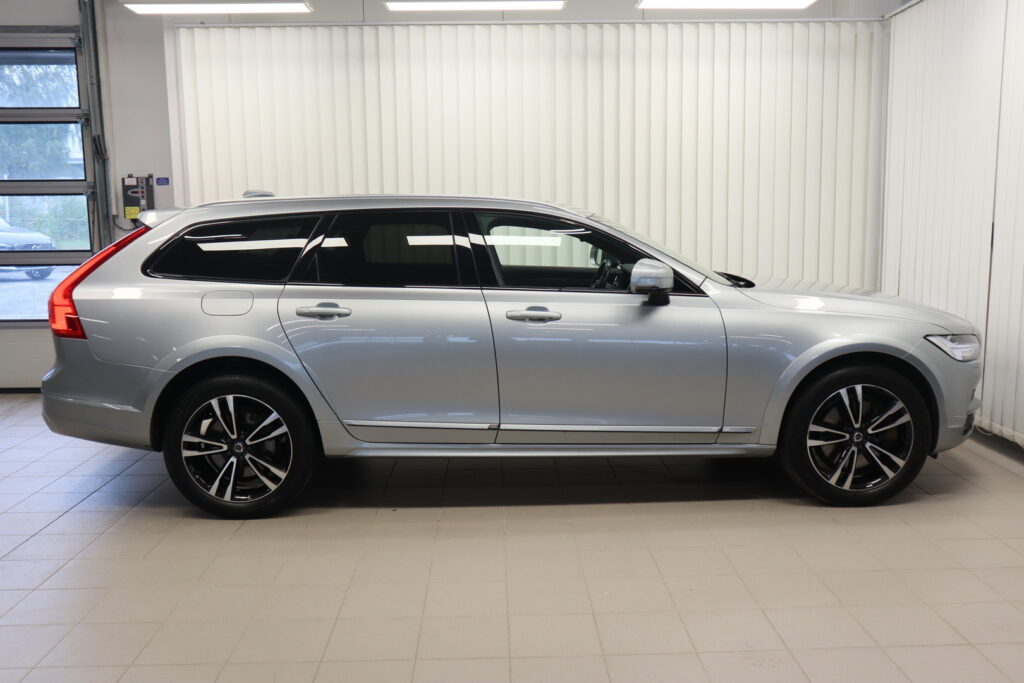 Volvo V90 Cross Country, image 6