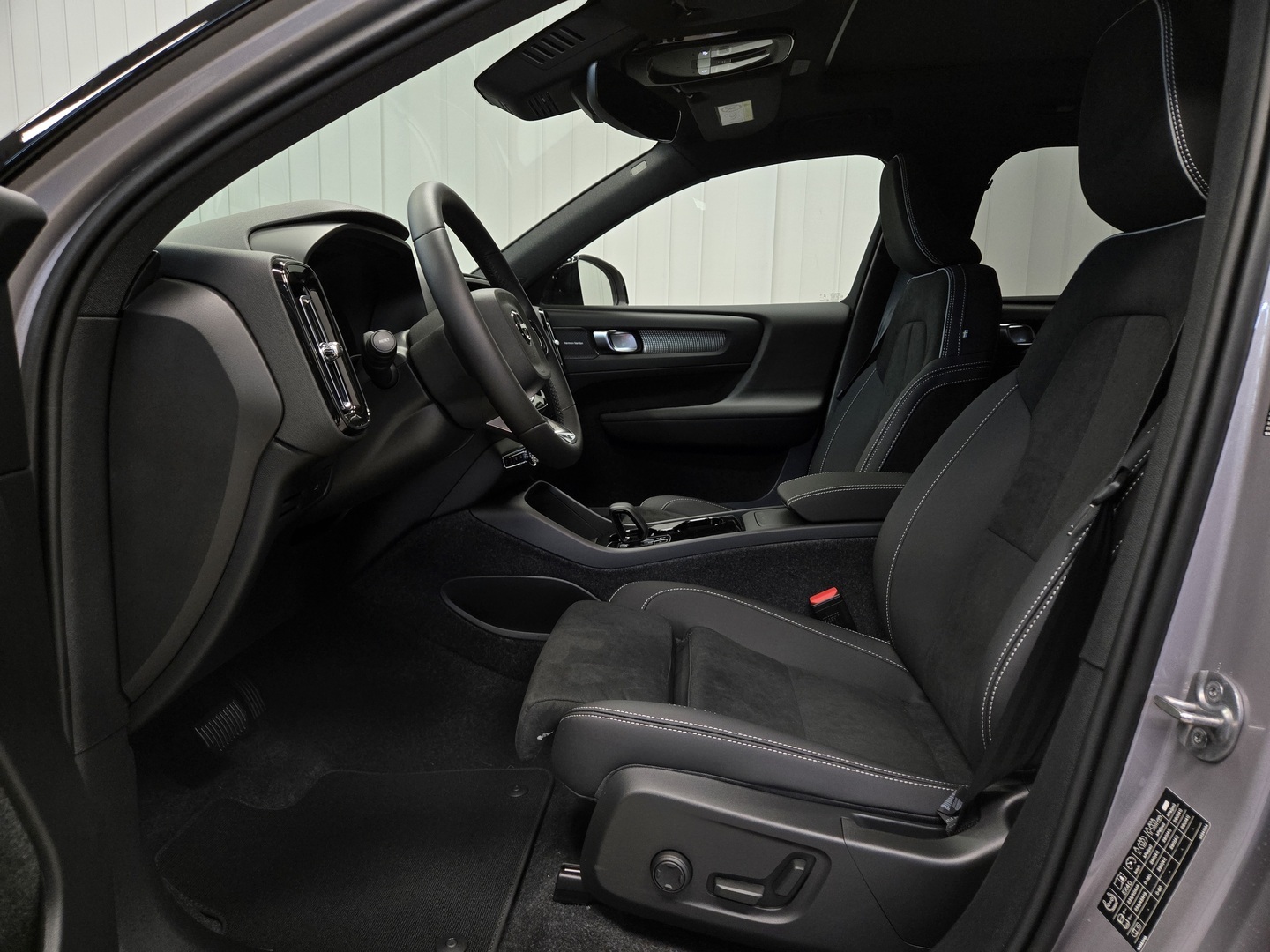Volvo EX40 Twin Ultra 2027, photo 6/12