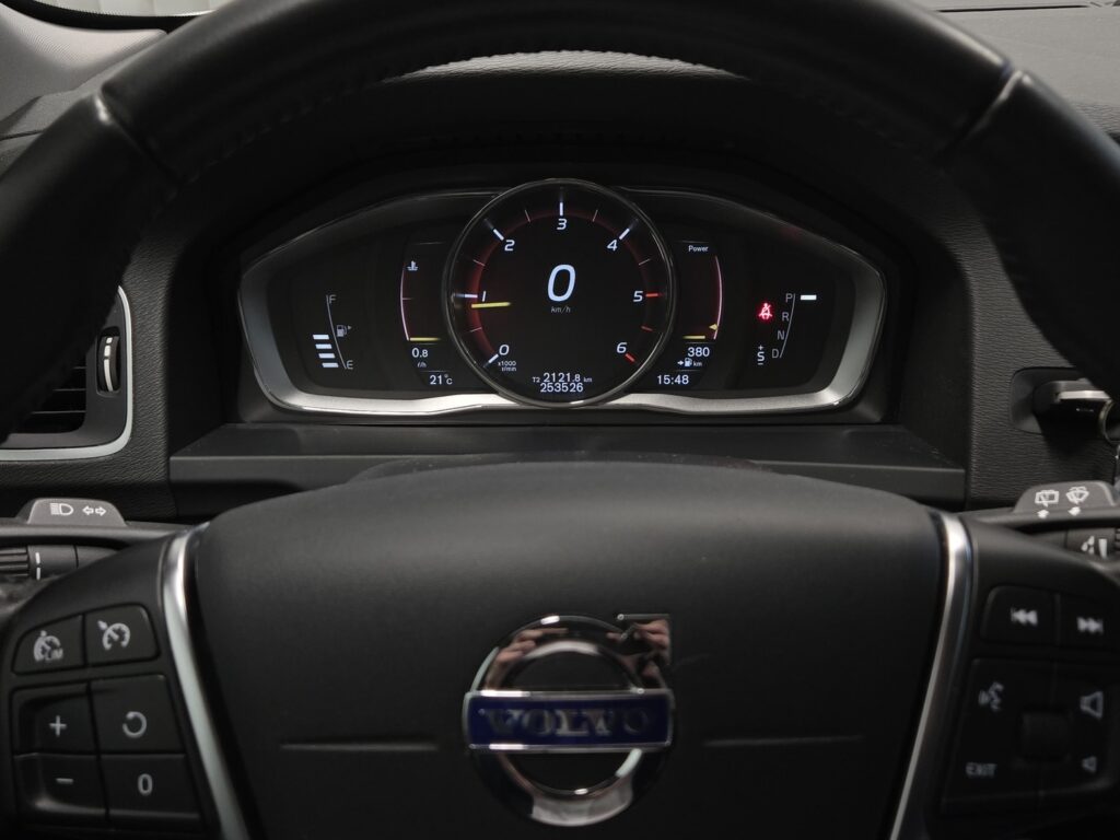 Volvo V60, image 12
