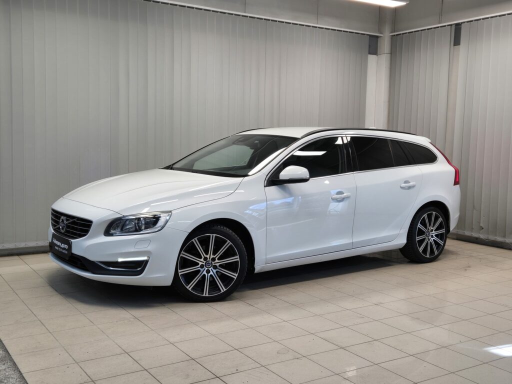 Volvo V60, image 2