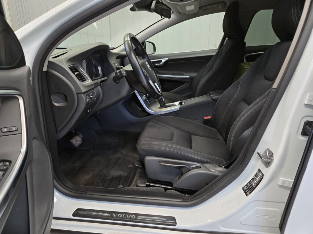 Volvo V60, image 6
