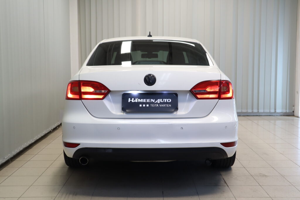 Volkswagen Jetta, image 4