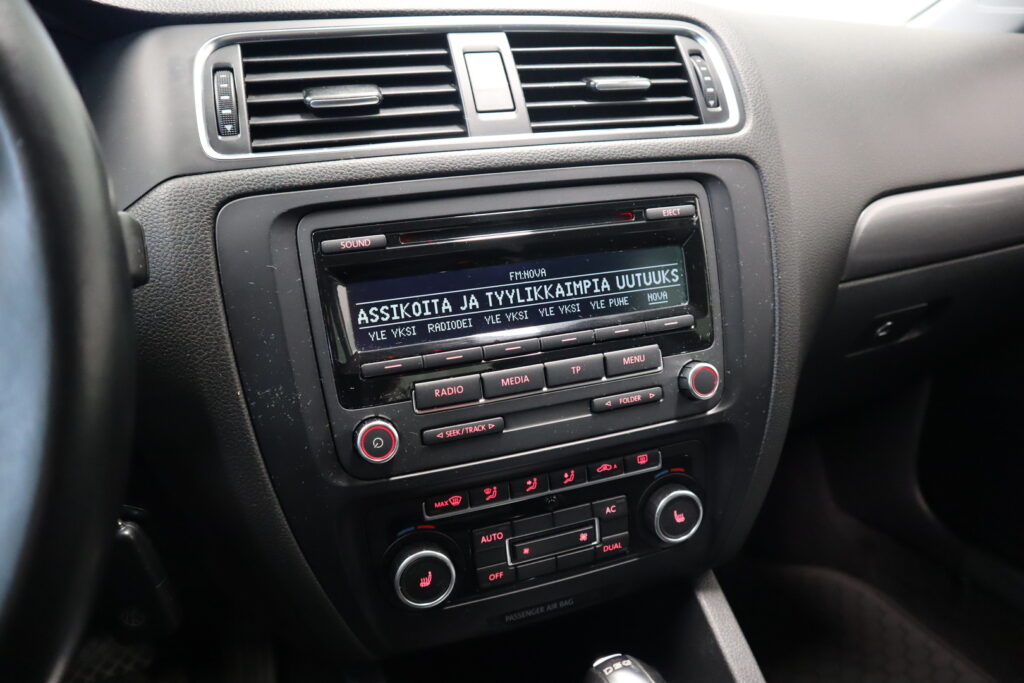 Volkswagen Jetta, image 9