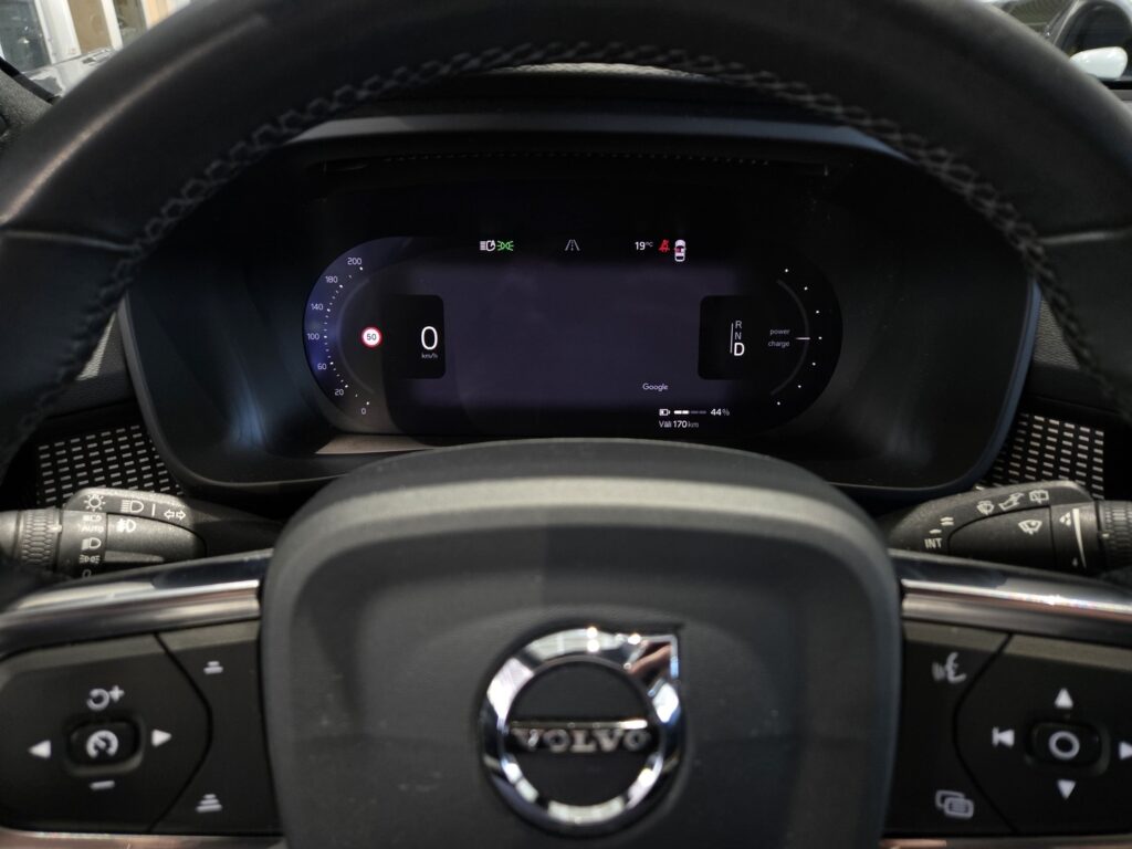 Volvo XC40, image 12