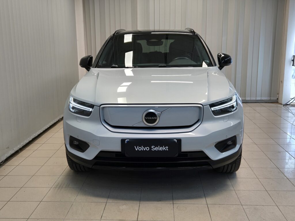 Volvo XC40, image 3