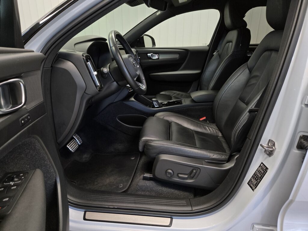 Volvo XC40, image 7
