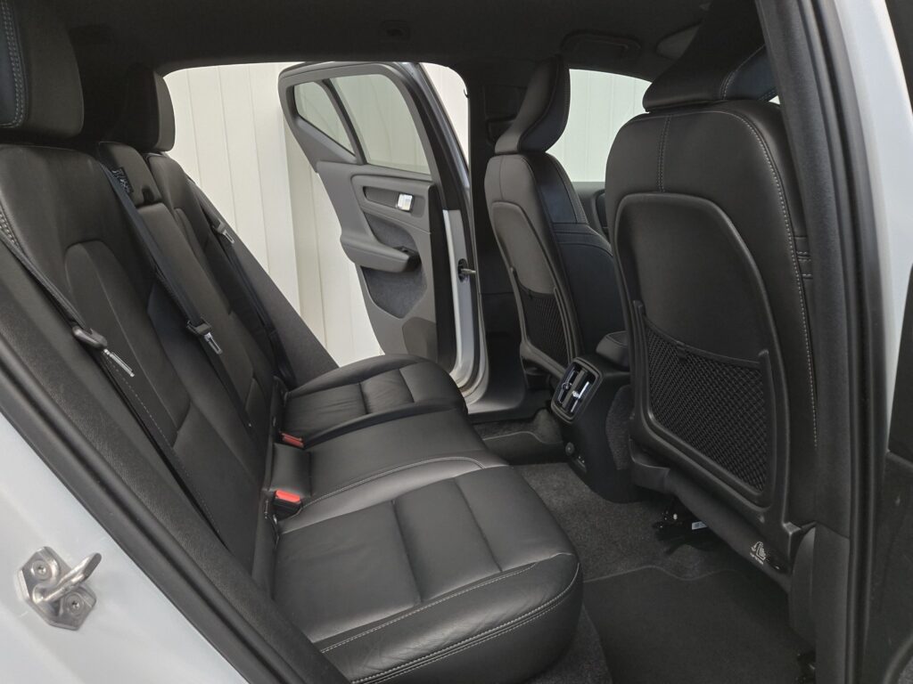 Volvo XC40, image 9