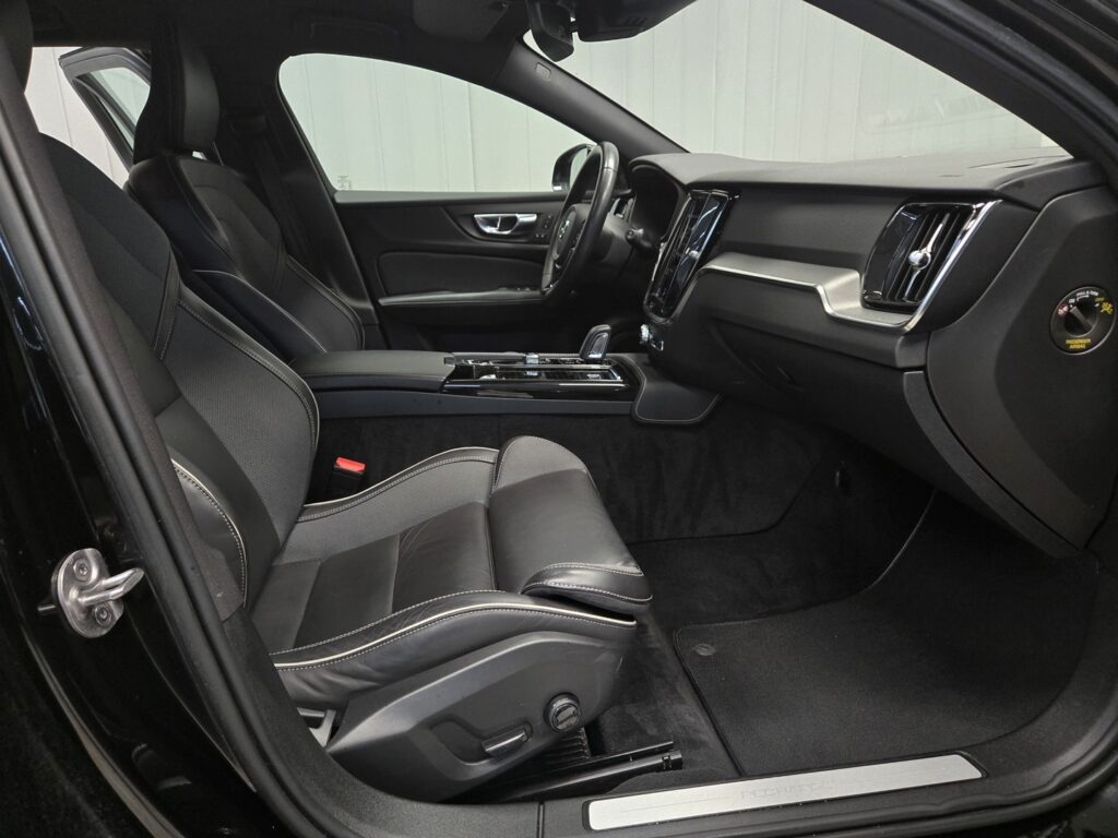 Volvo V60, image 10