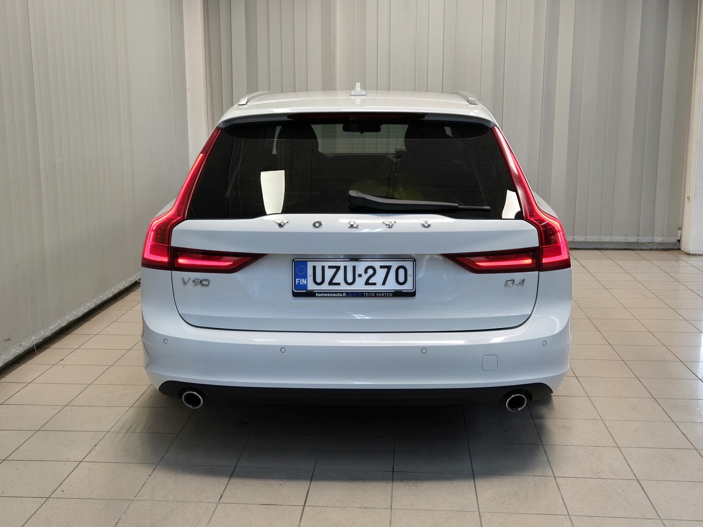 Volvo V90 D4 Momentum aut 2017, kuva 4/23