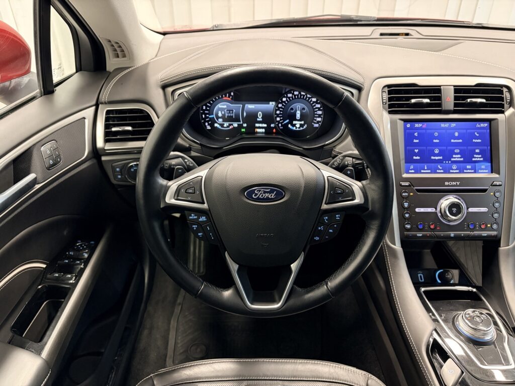 Ford Mondeo, image 11