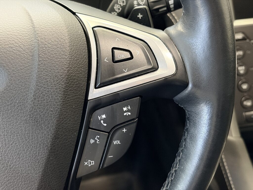 Ford Mondeo, image 14