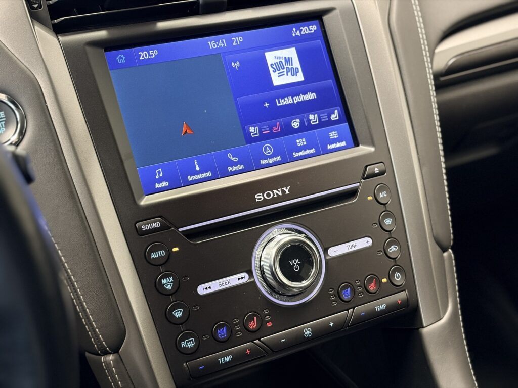 Ford Mondeo, image 17