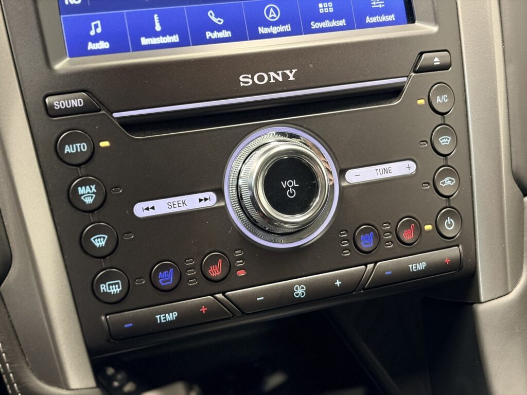 Ford Mondeo, image 18