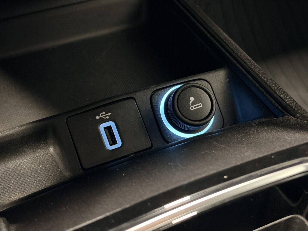 Ford Mondeo, image 19