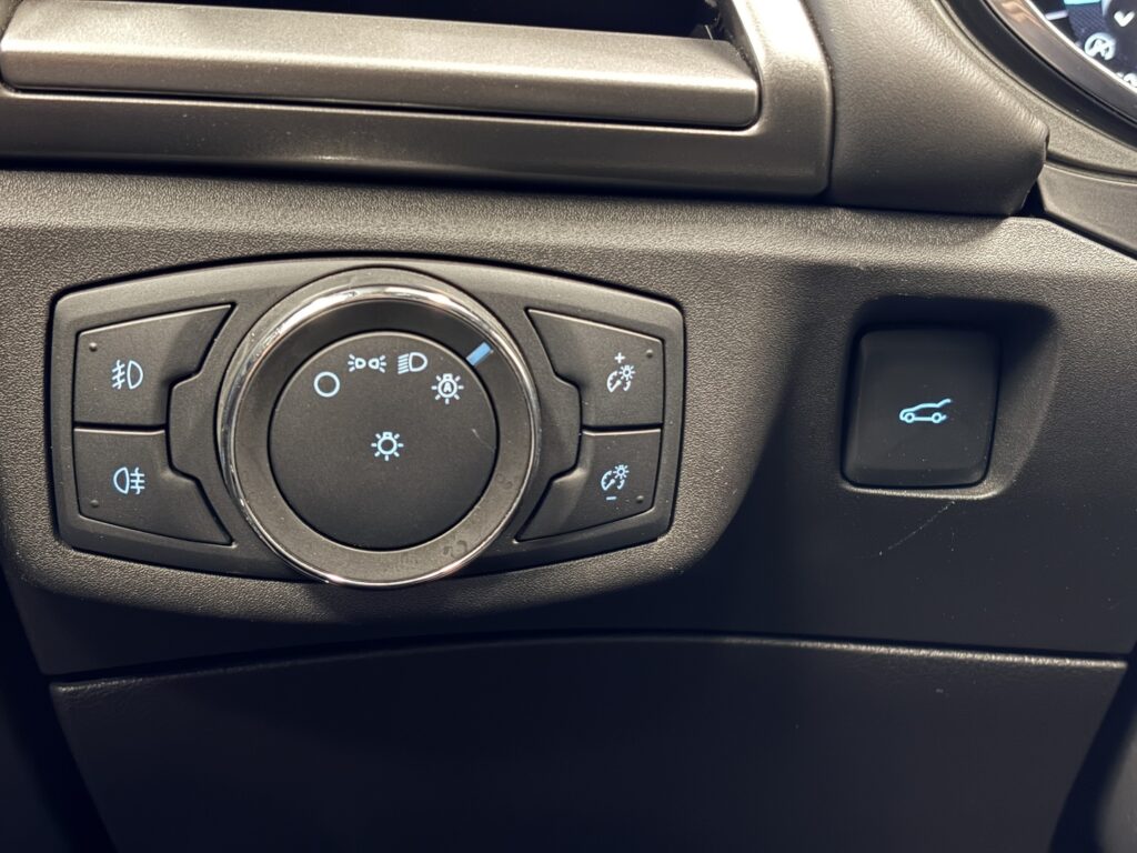 Ford Mondeo, image 20