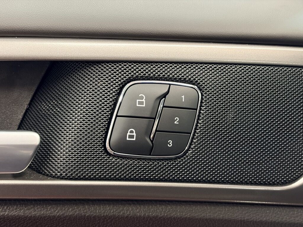 Ford Mondeo, image 21